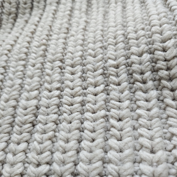 H&M Chunky Knit Sweater - Picture 4 of 6